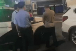 男人撒尿视频,一场关于撒尿的视觉奇遇